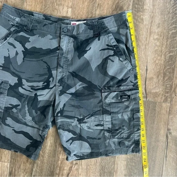 Wrangler Camouflage Cargo Utility Shorts - Picture 6 of 6
